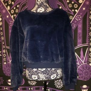 Women’s faux fur long sleeve top